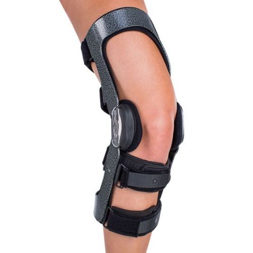 Buy Donjoy Armor Knee Brace with FourcePoint Hinge @ HPFY