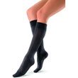 soSoft 15-20 mmHg Knee Brocade Closed Toe - Black